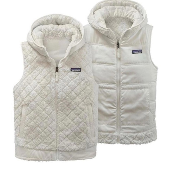Patagonia Jackets & Blazers - Women’s Patagonia White Reversible Fleece Vest